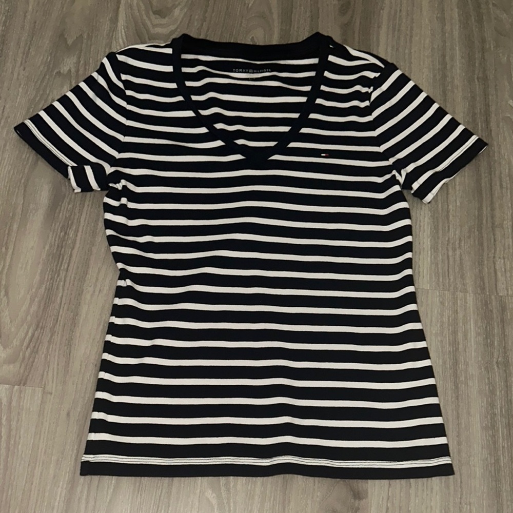 Tommy Hilfiger Black and White Fitted Short Sleeve Tee